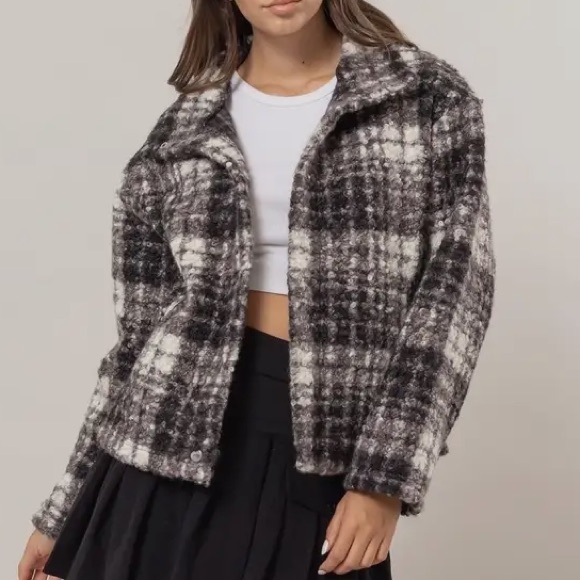 Plaid Women's Jacket in Black and White - Picture 5 of 5